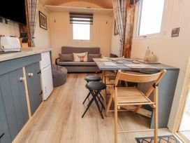 Hillcrest Shepherds Hut - Lake District - 1104753 - thumbnail photo 8