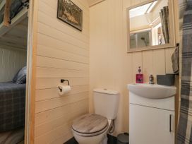 Hillcrest Shepherds Hut - Lake District - 1104753 - thumbnail photo 9