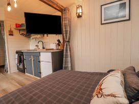 Hillcrest Shepherds Hut - Lake District - 1104753 - thumbnail photo 23