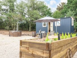 High Grounds Shepherd's Hut - Peak District & Derbyshire - 1104961 - thumbnail photo 16