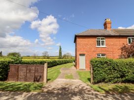 East Farm Cottage - Lincolnshire - 1105354 - thumbnail photo 1