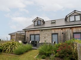 A house with a garden at Durbyfield in Nottington near Weymouth