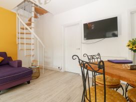 Apartment 2 - Llandudno Central - North Wales - 1105745 - thumbnail photo 10