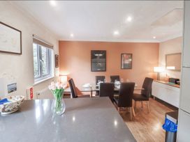 7 Coram Court - Dorset - 1106054 - thumbnail photo 8