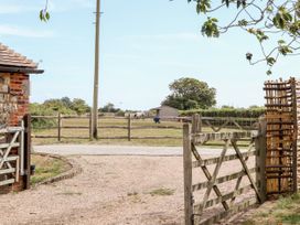 Baa Lamb Cottage - Kent & Sussex - 1108217 - thumbnail photo 51
