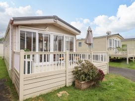 9 Birch Grove - Suffolk & Essex - 1108769 - thumbnail photo 2