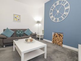 Apartment 2 - North Wales - 1108960 - thumbnail photo 6