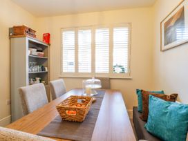 Cheerful Townhouse - Kent & Sussex - 1109170 - thumbnail photo 10
