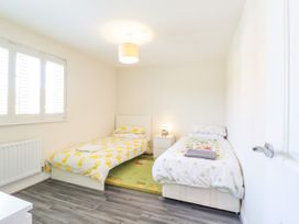 Cheerful Townhouse - Kent & Sussex - 1109170 - thumbnail photo 14