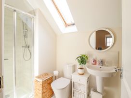 Cheerful Townhouse - Kent & Sussex - 1109170 - thumbnail photo 26