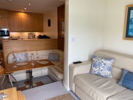 Apartment 24 - Devon - 1109355 - thumbnail photo 2