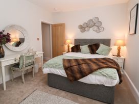 30 Commonhall Street - North Wales - 1109831 - thumbnail photo 1