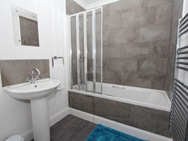 Seaview -  - 1110807 - thumbnail photo 25