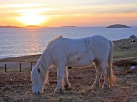 Lingeigh -  - 1110832 - thumbnail photo 28