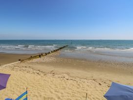 3 Grosvenor Court - Isle of Wight & Hampshire - 1111727 - thumbnail photo 37
