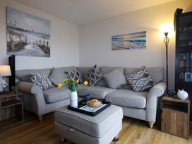 Apartment 3 - Anglesey - 1112115 - thumbnail photo 2