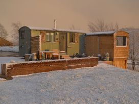 Bracken Hut at Copy House Hideaway - Yorkshire Dales - 1112304 - thumbnail photo 2