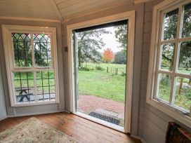 Pentre Hall - Shropshire - 1112629 - thumbnail photo 55