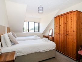 Flat 35 - Marine Court - Kent & Sussex - 1112832 - thumbnail photo 7