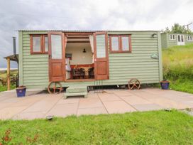 The Herdsman Luxury Shepherds Hut - Lake District - 1112932 - thumbnail photo 17