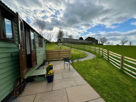 The Herdsman Luxury Shepherds Hut - Lake District - 1112932 - thumbnail photo 2