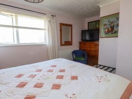 11 Penygroes - Anglesey - 1113290 - thumbnail photo 12