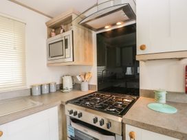 Lexi - Lake District - 1113533 - thumbnail photo 13