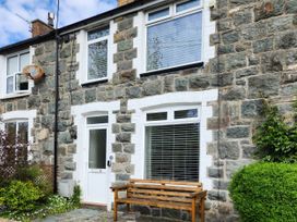A house exterior with windows and a door at 8 Arvonia Terrace Cricieth