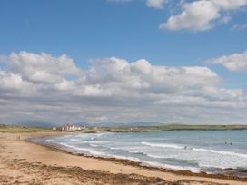 Trem Y Mor Lodge - Anglesey - 1113608 - thumbnail photo 2