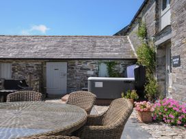 Courtyard Cottage - within the Helland Barton Farm collection - Cornwall - 1114293 - thumbnail photo 17