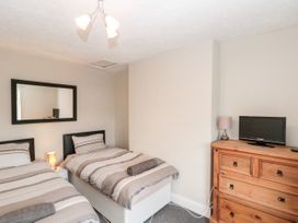 White Rose Apartment - North Yorkshire (incl. Whitby) - 1114930 - thumbnail photo 8