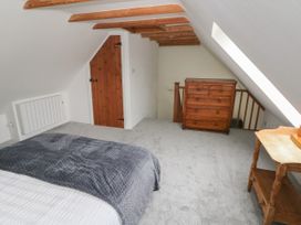 Tree Cottage - South Wales - 1115547 - thumbnail photo 12