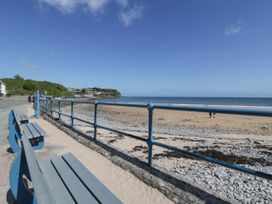 Top Of The Lane Luxury Holiday Apartment - Anglesey - 1115803 - thumbnail photo 41