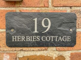 Herbies Cottage - Norfolk - 1116231 - thumbnail photo 2
