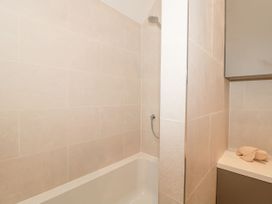Lilac Cottage - Hampshire - 1116234 - thumbnail photo 19