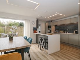 Lilac Cottage - Hampshire - 1116234 - thumbnail photo 7