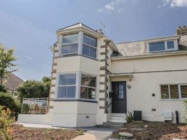 A house with garden and pathway at St Helena in Charmouth