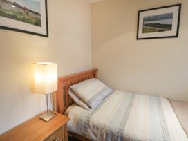 Whistle Stop Apartment - North Wales - 1116654 - thumbnail photo 10