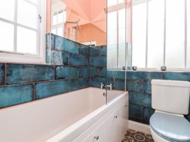 Carpenters - Kent & Sussex - 1116668 - thumbnail photo 15