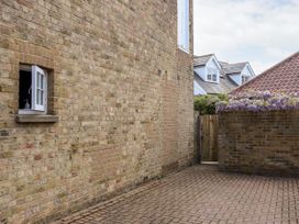 Carpenters - Kent & Sussex - 1116668 - thumbnail photo 28