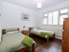 Faraway - Anglesey - 1116689 - thumbnail photo 15