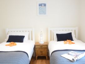 Southwold Arms Apartment - Suffolk & Essex - 1116847 - thumbnail photo 16