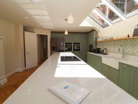 Lighthouse View, Southwold - Suffolk & Essex - 1116855 - thumbnail photo 24