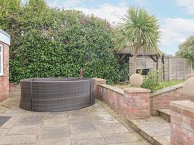 Little Wissett, Aldeburgh - Suffolk & Essex - 1116919 - thumbnail photo 34