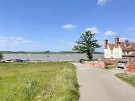 Hill House, Ramsholt - Suffolk & Essex - 1117118 - thumbnail photo 20