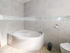 Hawksbridge Bungalow - Peak District - 1117675 - thumbnail photo 22