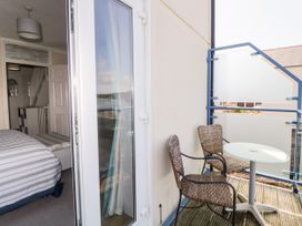 Harbourside Cottage - Devon - 1118126 - thumbnail photo 15
