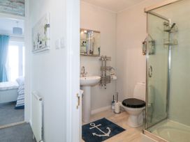 Harbourside Cottage - Devon - 1118126 - thumbnail photo 17