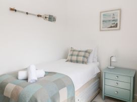 Harbourside Cottage - Devon - 1118126 - thumbnail photo 22