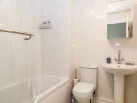Harbourside Cottage - Devon - 1118126 - thumbnail photo 34